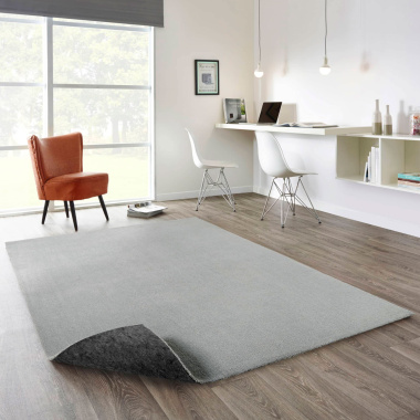 Tapis salon hygge gris perle apportant douceur et confort dans une décoration nordique