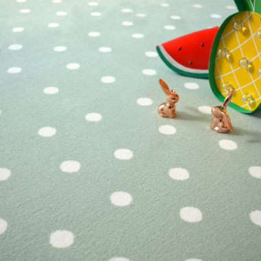 Moquette enfant pois - Verte - Vue de près