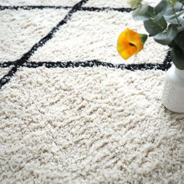 Tapis style Berbère avec franges - Tribal blanc cassé - gros plan