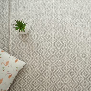 Tapis beige Prisma, tissage géométrique élégant et déco cosy