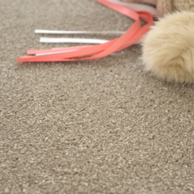 Tapis sur mesure Select marron tendre - gros plan