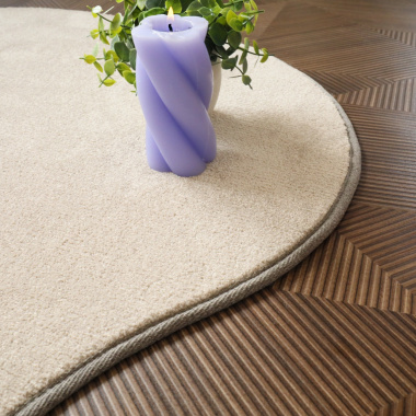 Tapis en matière recyclée de forme organique - Re-cycle - Beige - vue de près