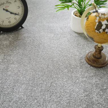 Dalle textile gris clair au format carré, idéale pour une ambiance cosy