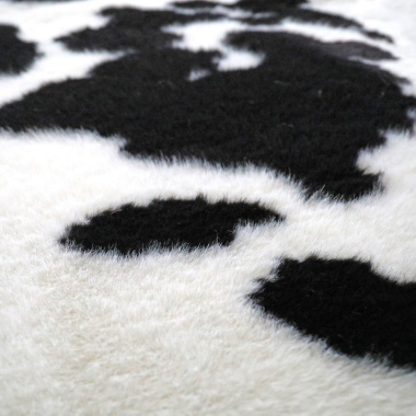 Tapis peau de bête - Imitation vache Holstein - Noir et blanc - gros plan
