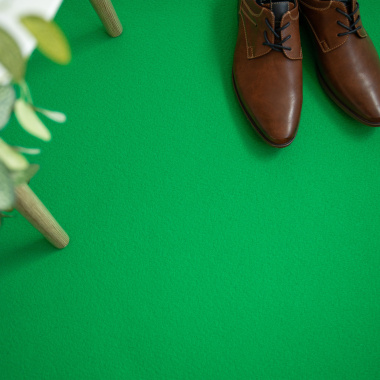 Stand Event Vert moquette aiguilletée film de protection, sol événementiel prêt à accueillir le public