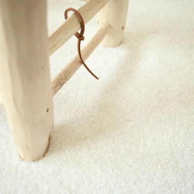 Tapis sur mesure doux poils longs Touch blanc crème - vue de près