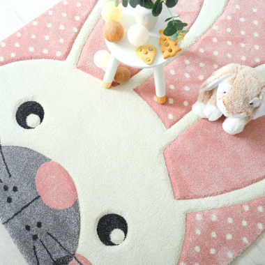 Tapis enfant fille - Lapin blanc - Rose pastel à pois - Vue de haut