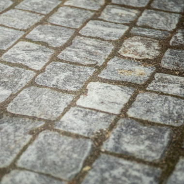 Moquette Stand imprimée Pavés anciens – texture réaliste pour aménagement de stand et scénographie