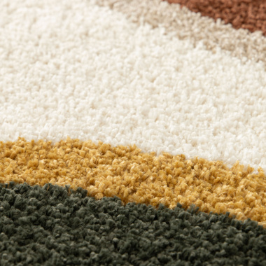 Texture douce et épaisse du tapis style berbère Courbes du Désert marron et ocre en gros plan