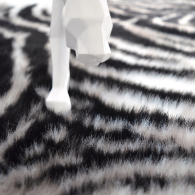 Tapis Peau de bête - Imitation Zèbre - Design - gros plan