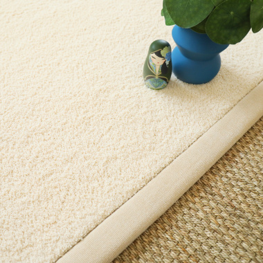 Tapis Cocoon - Beige - Ganse chenille beige - vue de près