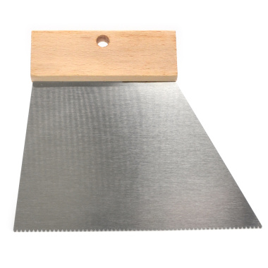Spatule de solier B1 pour moquette, manche bois et lame à denture fine