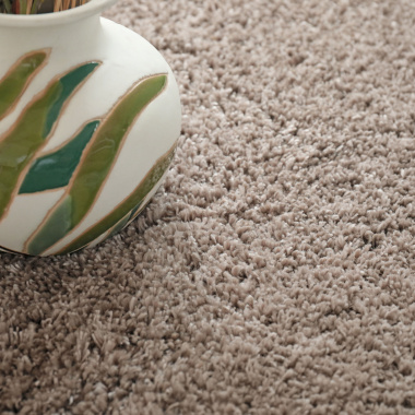 Tapis sur mesure Back70 Shaggy marron tendre, fibres longues et ambiance naturelle rétro