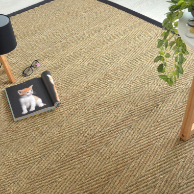 Tapis Jonc de mer Assam chevron ganse coton noire