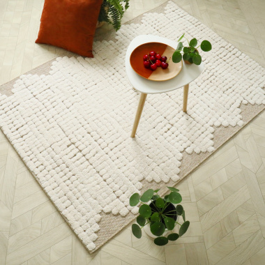 Tapis de salon en matière recyclée Ode à la vie beige et crème - salon