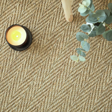 Tapis sur mesure jonc de mer Bihar fin chevron - vue du dessus