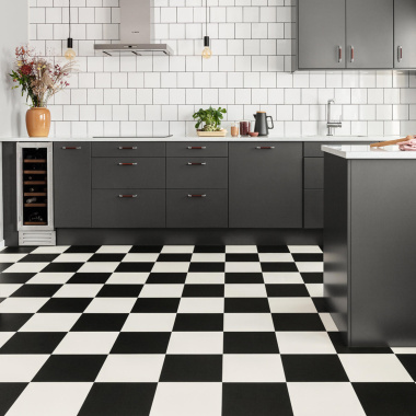 Sol PVC Best - Motif carrelage Damier Blanc Noir - Cuisine