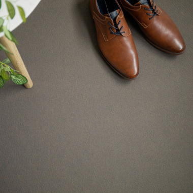 Moquette aiguilletée Stand Event Taupe, sol économique pour événement