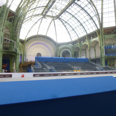 Coton gratté ignifugé couleur bleu azur - évènement