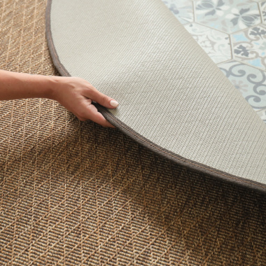 Tapis rond intérieur et extérieur Timika marron camel galon marron - envers