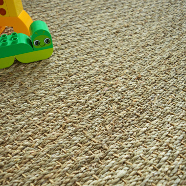 Tapis en jonc de mer Varana – touche déco pour pièce de vie ou chambreune 