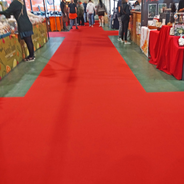 Revêtement de sol événementiel Orotex Revexpo rouge, moquette épaisse pour foire ou salon