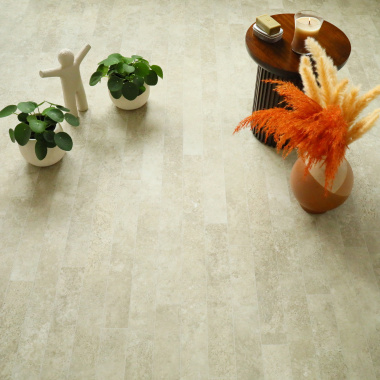 Sol en vinyle éco-conçu - Travertin contemporain - Naturel - salon