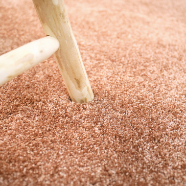 Tapis sur mesure doux poils longs - Touch rose corail - gros plan