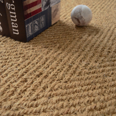 Tapis Coco Paravan chevron ganse coton anthracite - détail du tissage chevron rustique