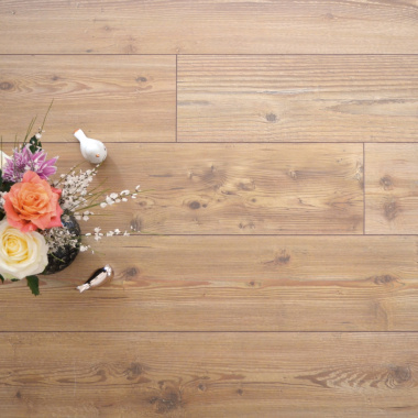 Parquet flottant Stratifié KronoSwiss Noblesse V4 Pin Rustique 5G - Vue de haut