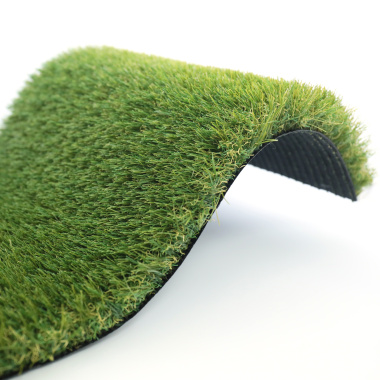 Souplesse et densité du gazon synthétique Cottage - 38mm, idéal pour un confort longue durée