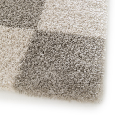 Tapis doux à motif damier en matière recyclée - Damia - Taupe et crème - coin