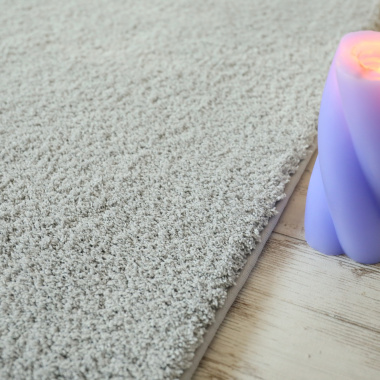 Tapis Cocoon gris galon gris clair - gros plan