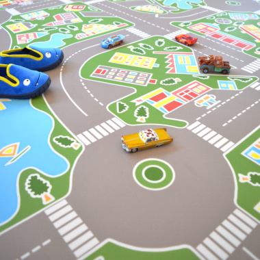 Tapis Vinyle pour les enfants - Les rues de la ville verte - Vue de près