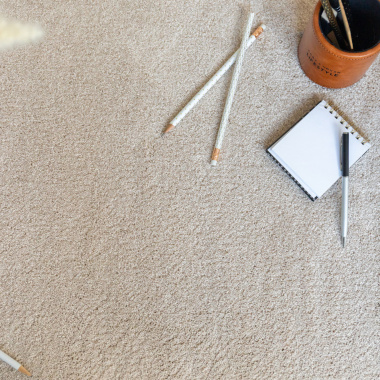Tapis sur mesure ultra doux Kawaii - Beige nude confectionné en France dans une matière issue du fil recyclé Econyl®
