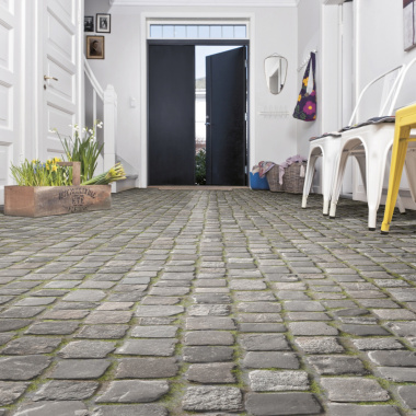 Tapis sur mesure Vinyle Textile - Relief 3D - Imprimé pavés anciens de ville, au décor réaliste imitant les pavés traditionnels