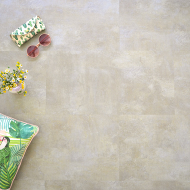 Dalle sol vinyle clipsable Clic 5G Pierre Calcaire – ambiance naturelle