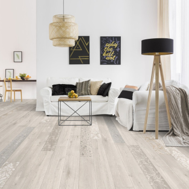 Salon moderne avec Sol Vinyle Textile - Relief 3D - Imprimé parquet clair effet pochoir volutes, ambiance lumineuse