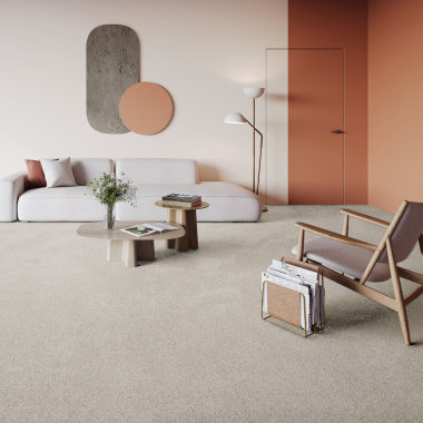 Tapis sur mesure en polyester recyclé Re-life Grège tendre dans salon lumineux et moderne