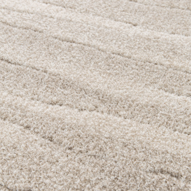 Tapis de salon doux à motif organique Nube beige et crème - gros plan