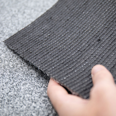 Vue sur la sous-couche du gazon gris argent pour événementiel - 8 mm