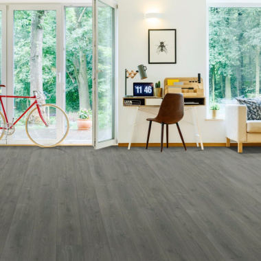 Parquet Stratifié KronoSwiss - Chêne naturel Coal 5G - salon ouvert