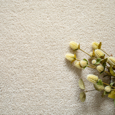 Tapis sur mesure Select Écru – zoom sur la texture douce et la couleur naturelle