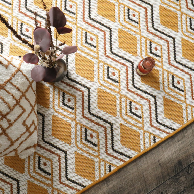 Tapis d'extérieur ou de salon - Motifs graphiques - Jaune safran - Vue de haut