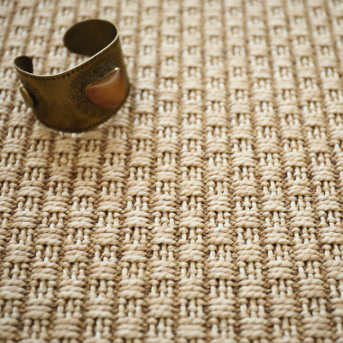 Tapis Natté Sumatra Naturel - Ganse synthétique Marron - gros plan