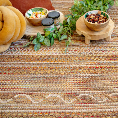 Moquette à la coupe Aztlan nature multicolor en polypropylène résistante pour intérieur et extérieur