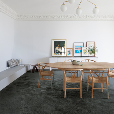 Moquette Lumicolor terracotta gris carbone, coloris stable et durable dans le temps