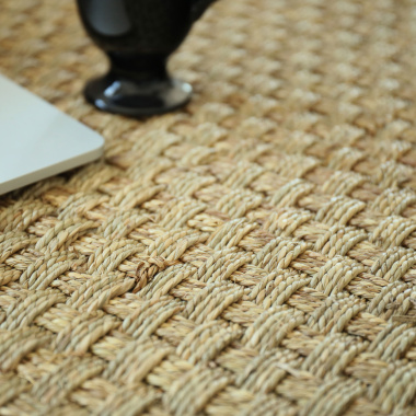 Tapis jonc de mer Paro fin natté 4x4 - Ganse chocolat - gros plan