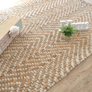Tapis Chevrons en Jute - vue de loin