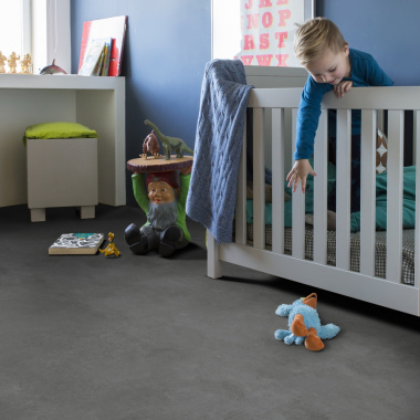 Sol Vinyle Textile Haute Performance - Effet béton - Gris foncé minéral - chambre enfant